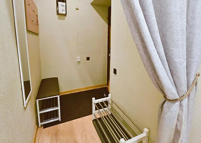 Centrally Located 2 Bedroom Apartment, 5 Min Walk To Old Town, Train & Bus Stations * Riga